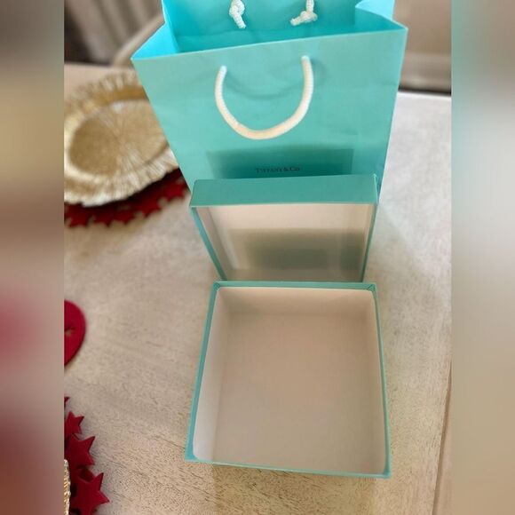 Tiffany & Co. Authentic Gift Box and Bag - Picture 3 of 5